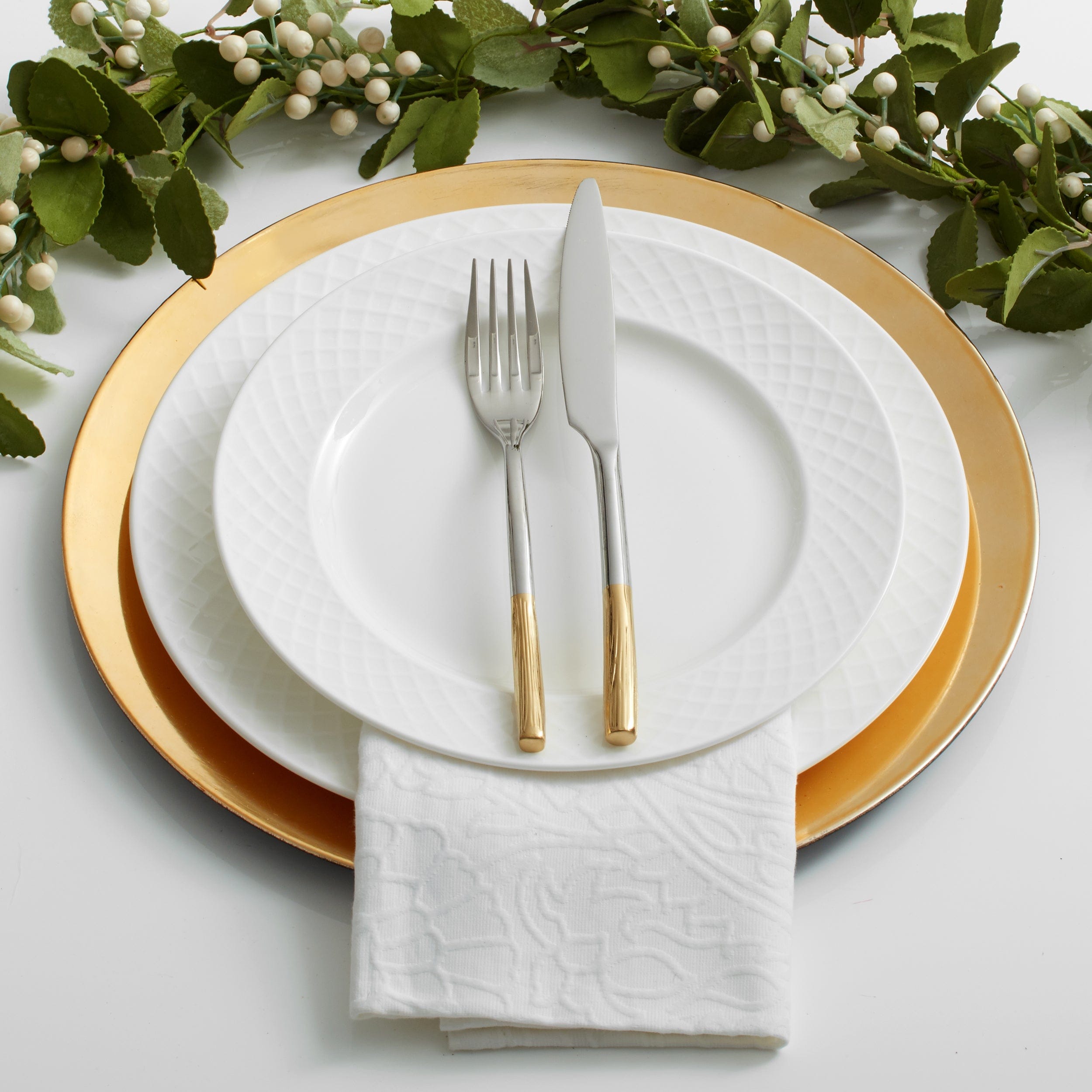 Trellis White 36 Piece Dinnerware Set. Service for 6 - Image 3