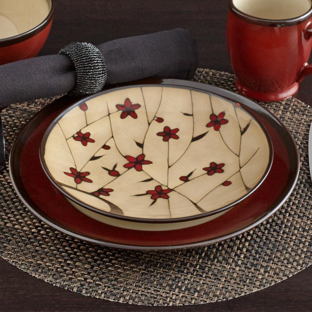 Belmont Set of 4 Red Round Dinner Plates - Image 3